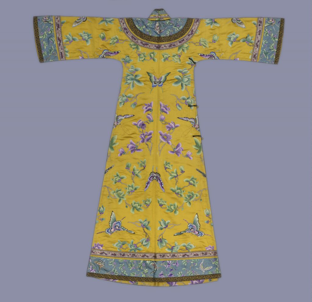 图片[2]-Bright yellow satin embroidered gardenia butterfly clip shirt-China Archive
